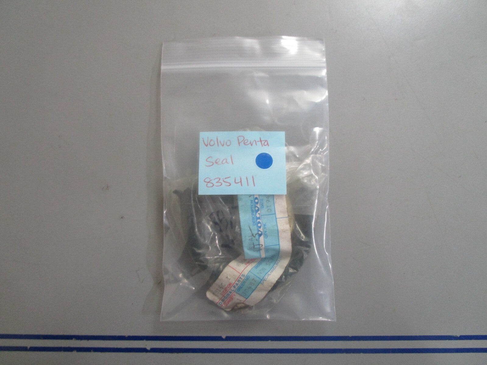 *NEW OEM* 0810 Volvo Penta Seal 835411