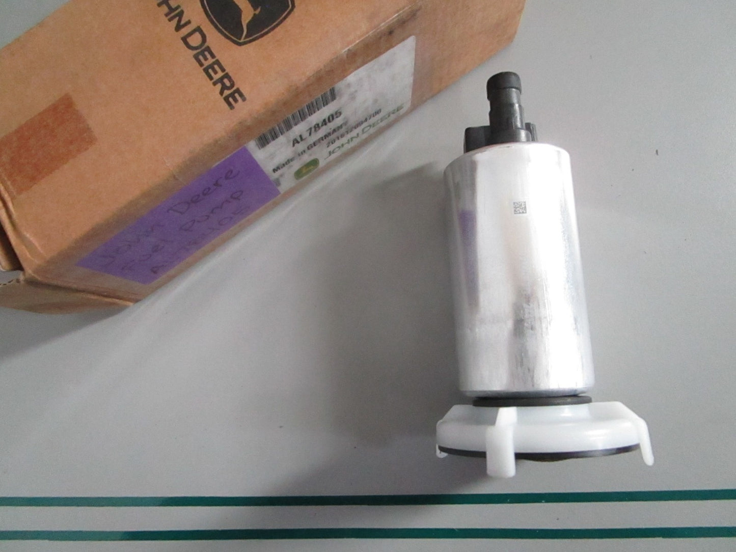 NEW OEM AL78405 John Deere Fuel Pump 0820