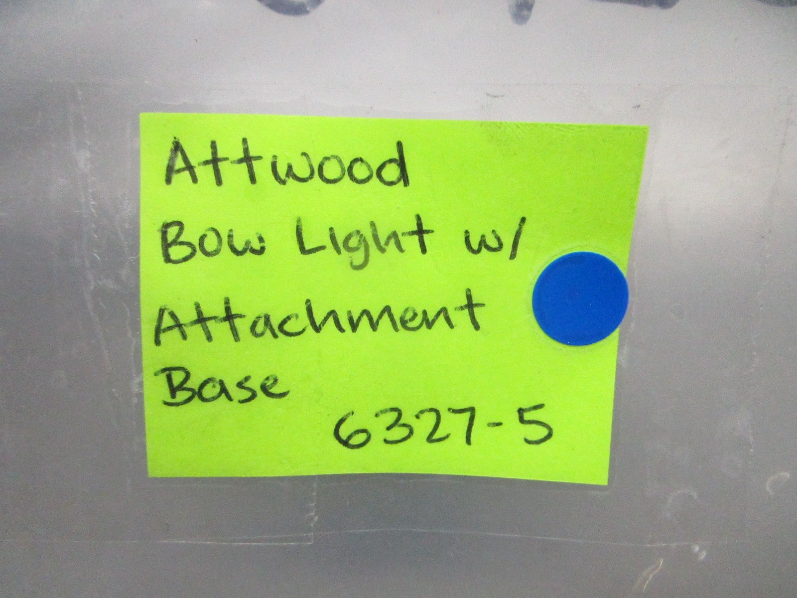 *NEW OEM* 0820 Attwood Bow Light w/ Attachment Base 6327-5