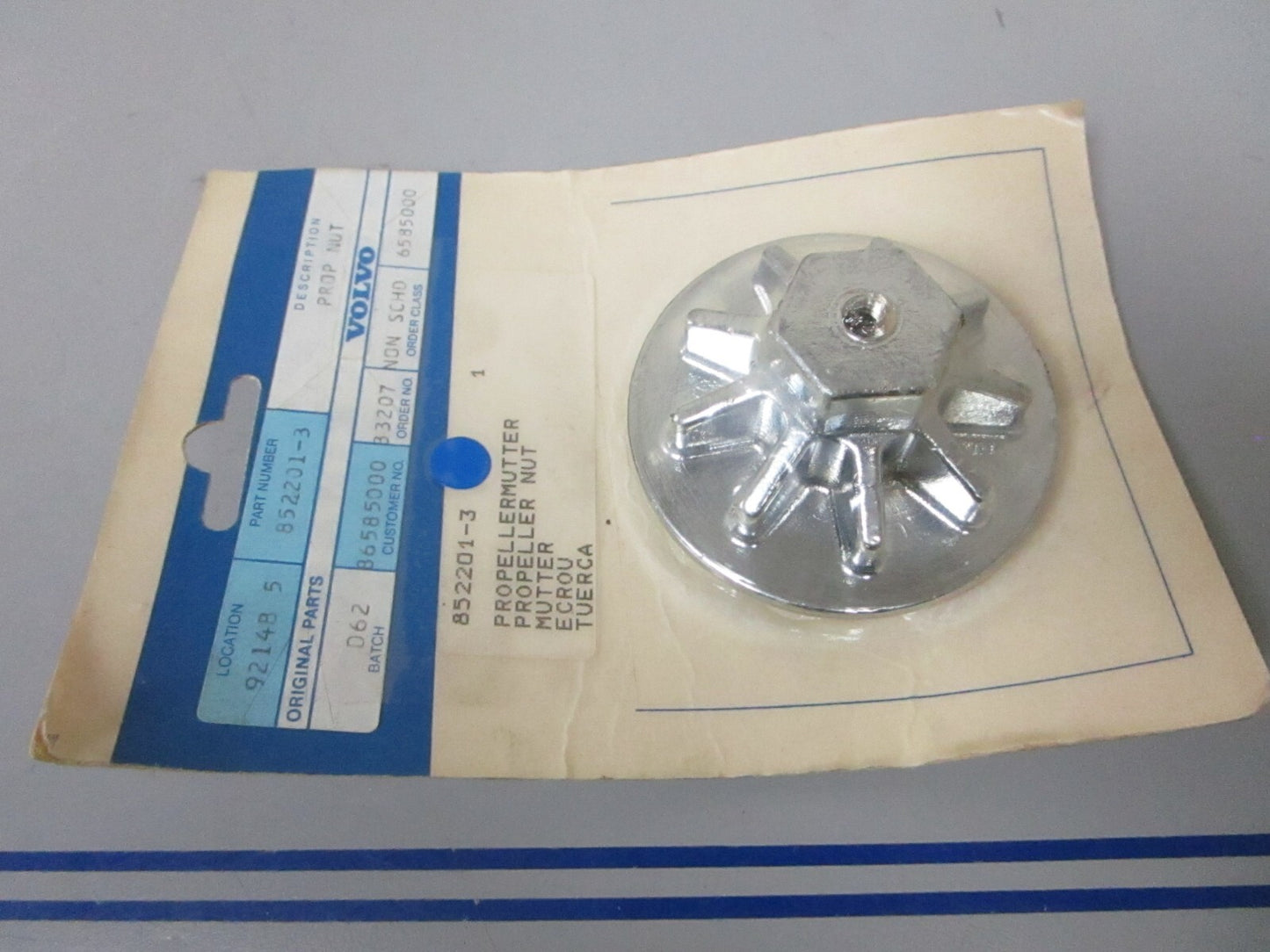 *NEW OEM* 0720 Volvo Penta Propeller Nut 852201-3