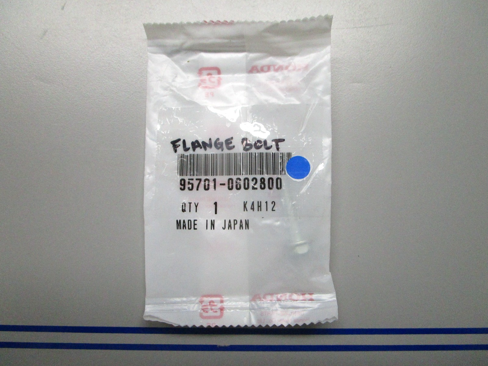 *NEW OEM* 0810 Honda Flange Bolt 95701-0602800