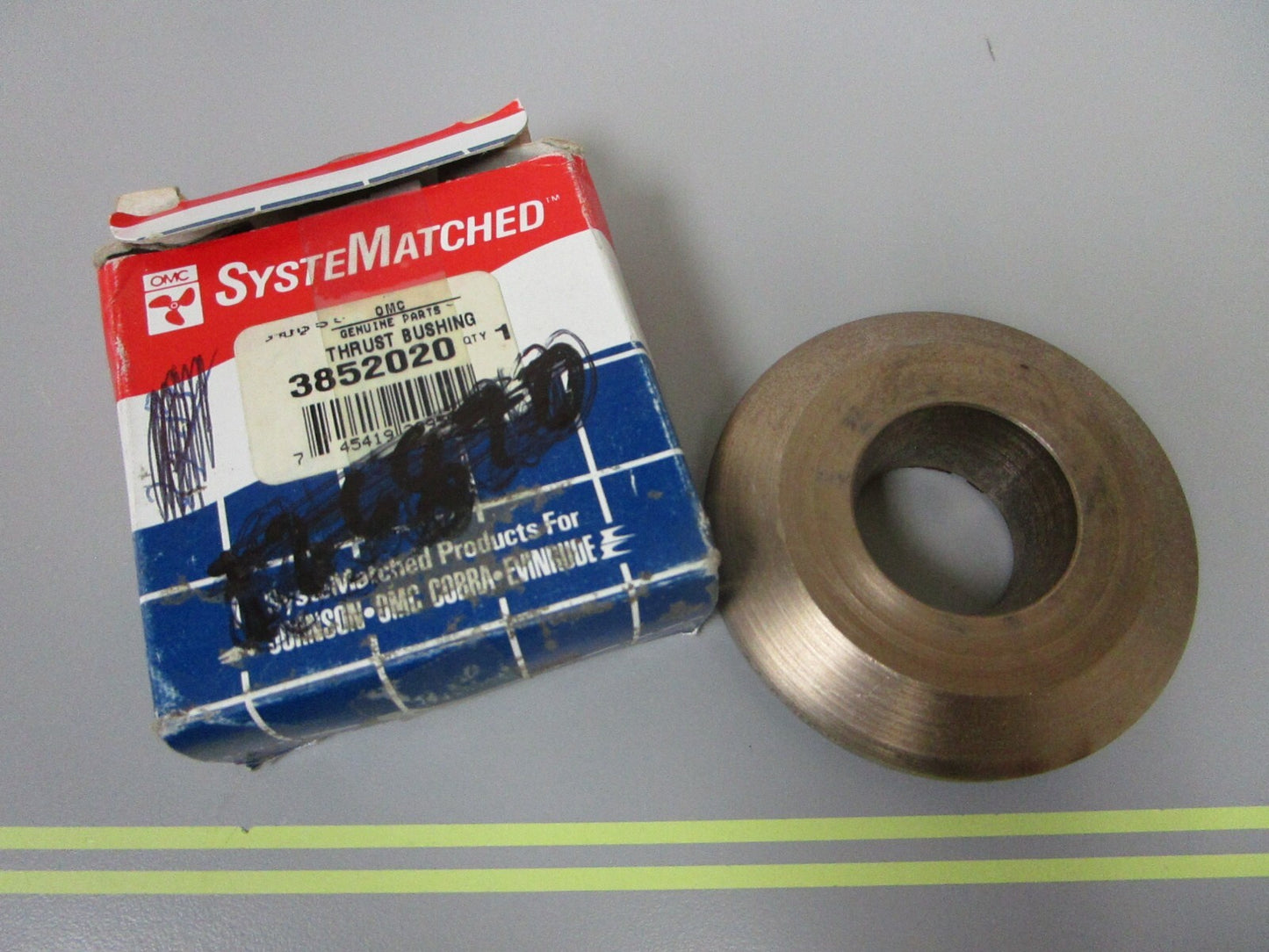 *NEW OEM* 0810 OMC Johnson Evinrude Thrust Bushing 3852020