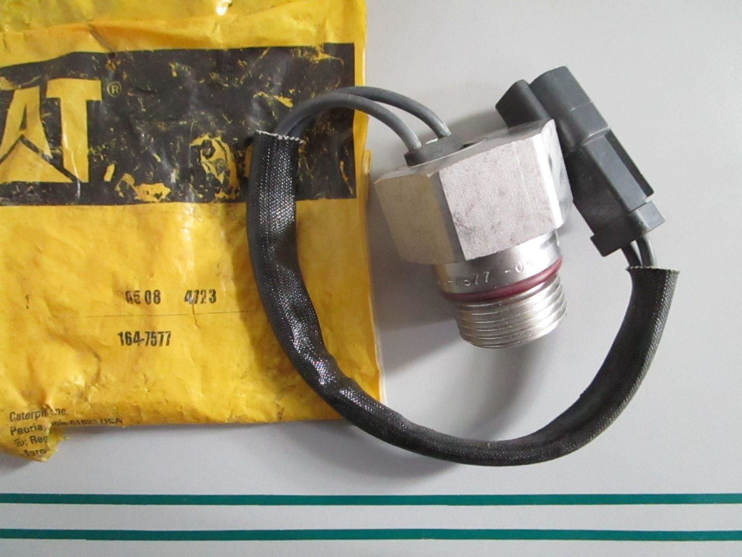 NEW OEM 164-7577 CAT Pressure Switch 0820