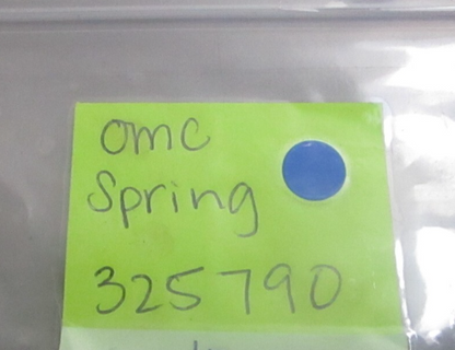 *NEW OEM* 0810 OMC Johnson Evinrude Spring 325790 0325790