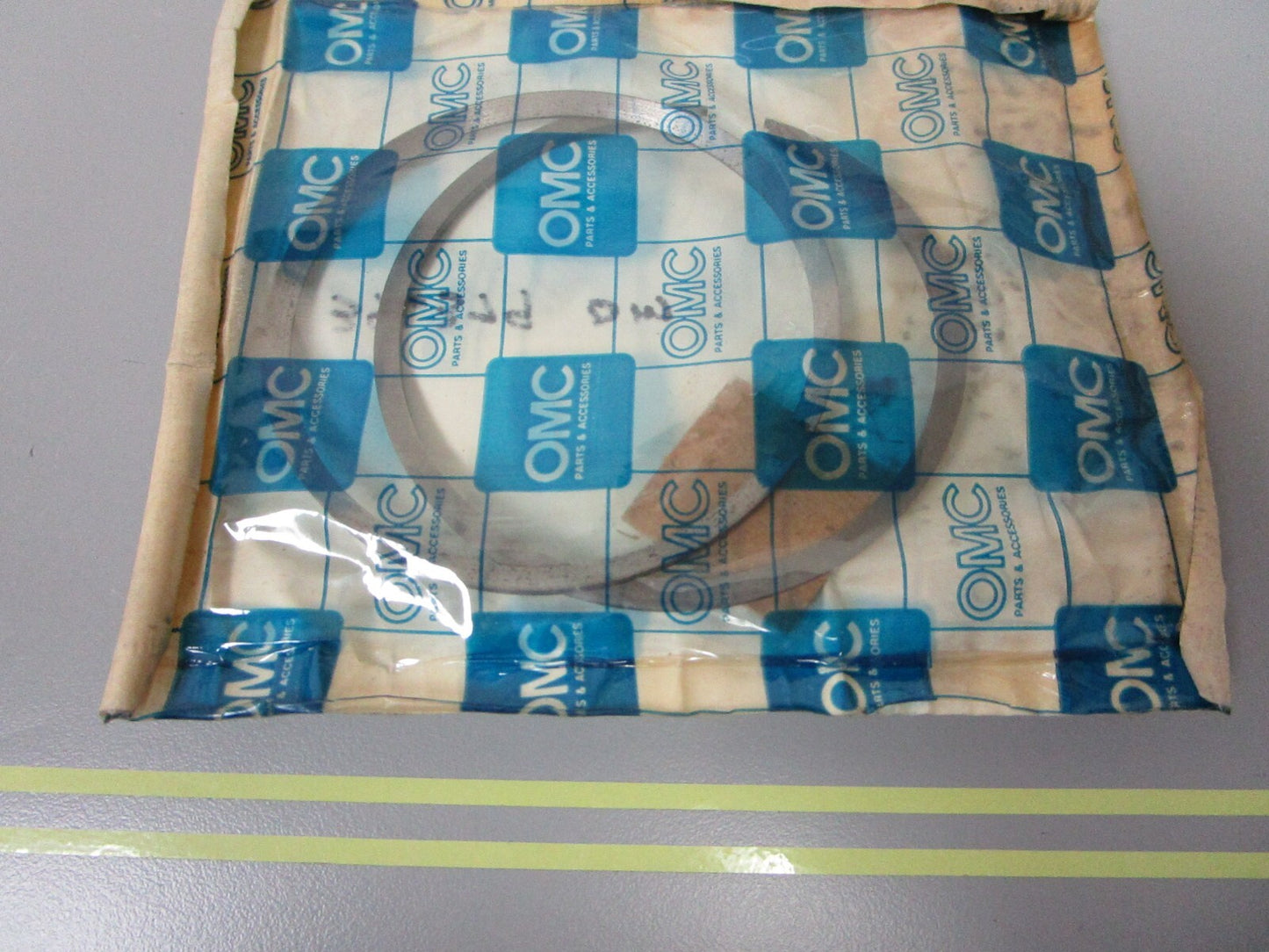 *NEW OEM* 0810 OMC Johnson Evinrude 2 Ring Set 396379 0396379