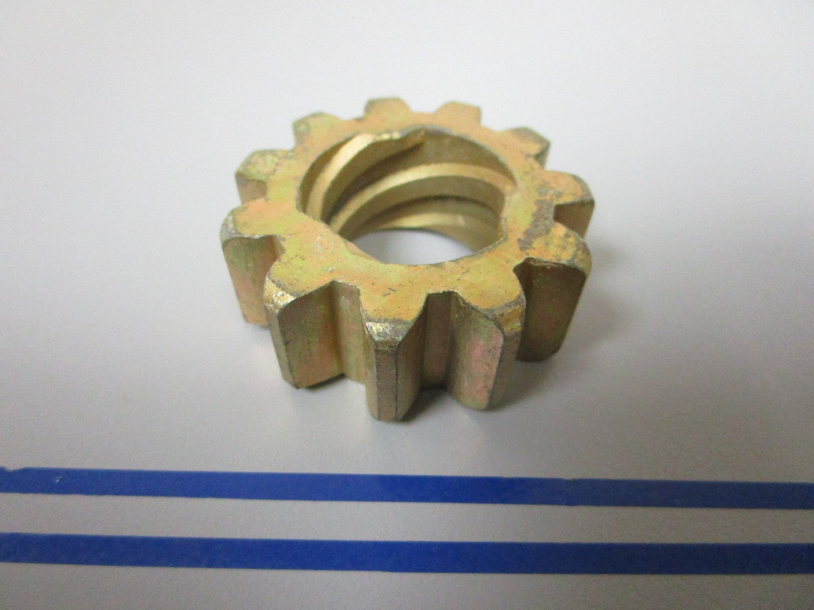 NEW OEM 311861 0311861 OMC Johnson Evinrude Starter Drive Pinion 0720