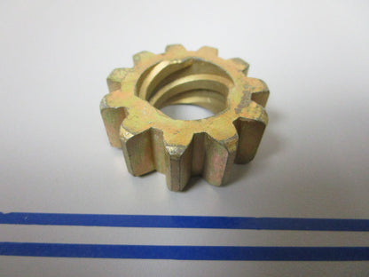 NEW OEM 311861 0311861 OMC Johnson Evinrude Starter Drive Pinion 0720