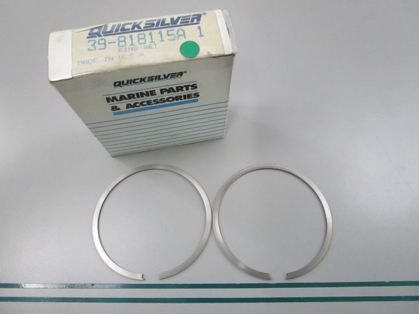 NEW OEM 39-818115A1 Mercury Quicksilver 2 Piston Ring Set 0810