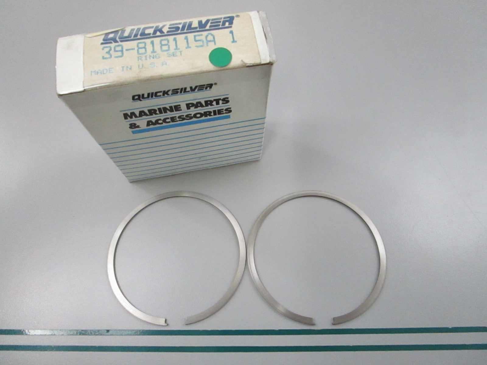 NEW OEM 39-818115A1 Mercury Quicksilver 2 Piston Ring Set 0810