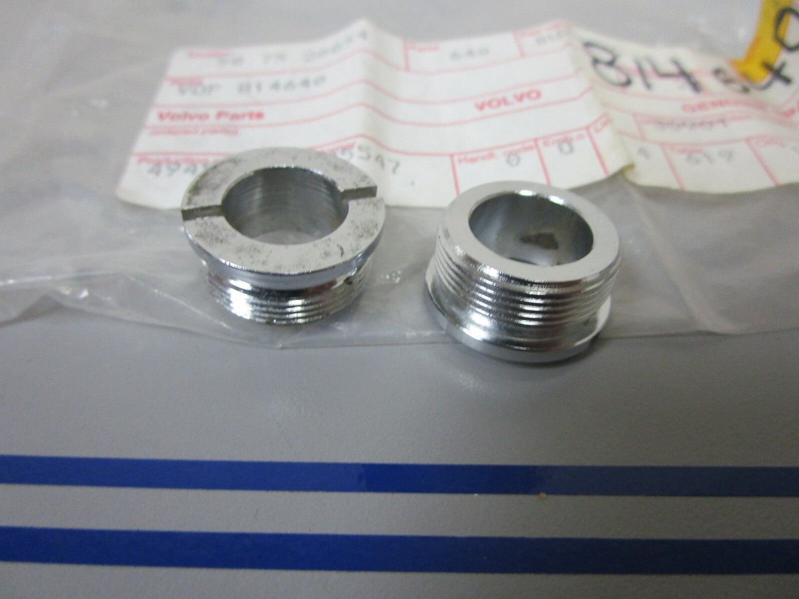 *NEW OEM* (LOT OF 2) 0810 Volvo Penta Bushing 814640