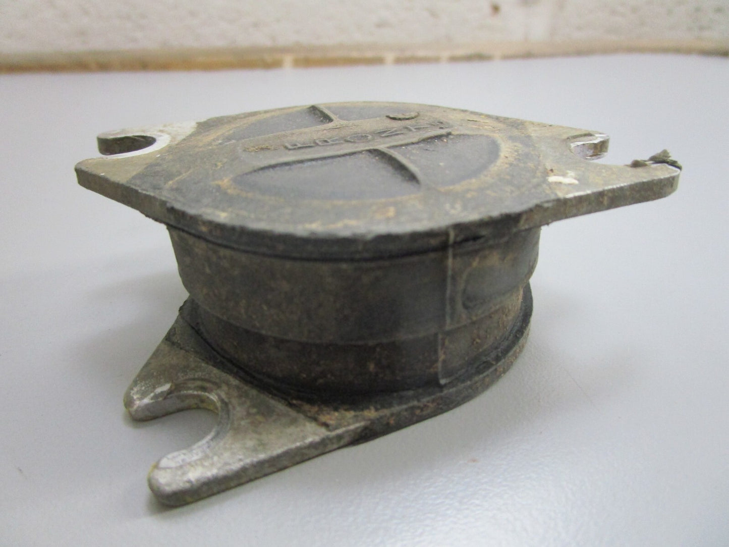 *NEW OEM* 0810 Mercury Quicksilver Shock Mount 819708