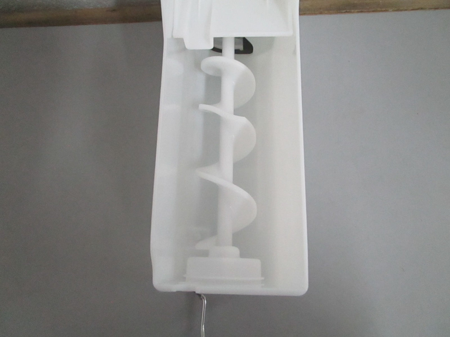 *NEW OEM* 0820 Samsung Ice Tray Assy DA97-17285A