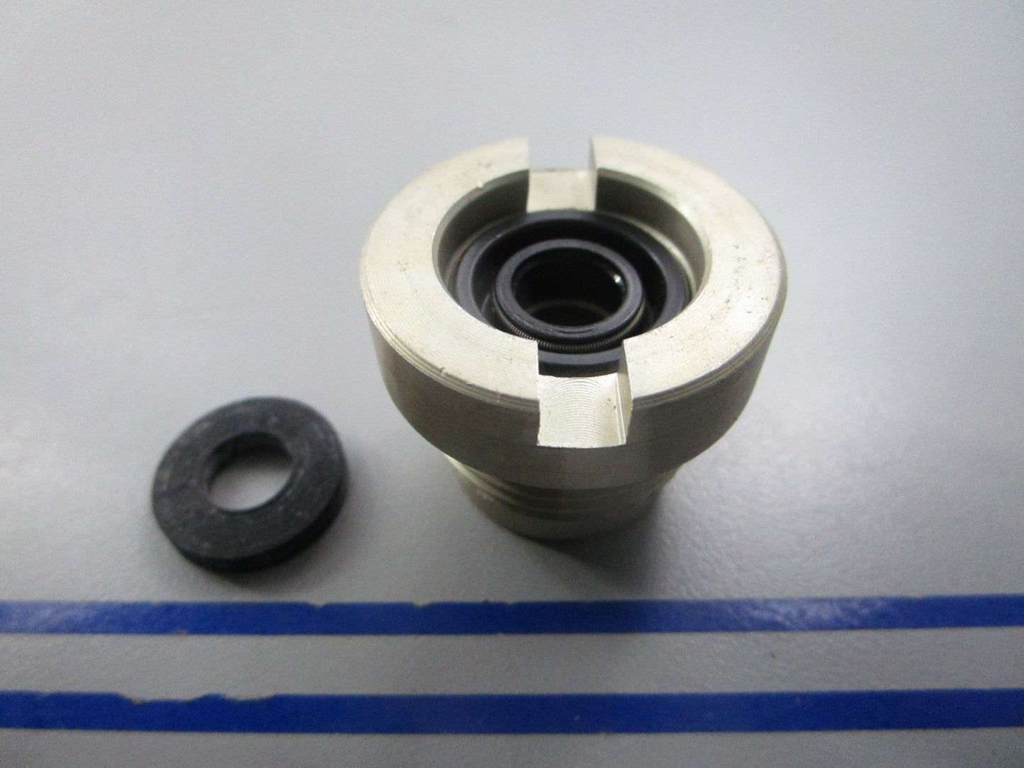 NEW OEM 23-77631A2 Mercury Quicksilver Bushing Assembly 0810