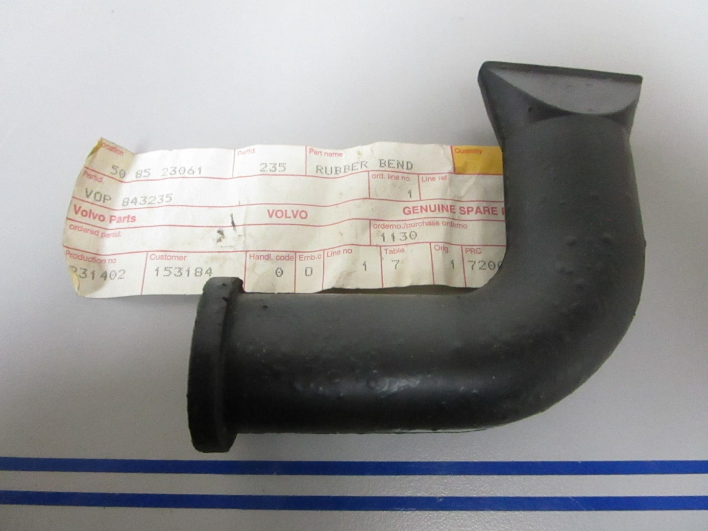 NEW OEM 843235 Volvo Penta Rubber Bend Hose 0720