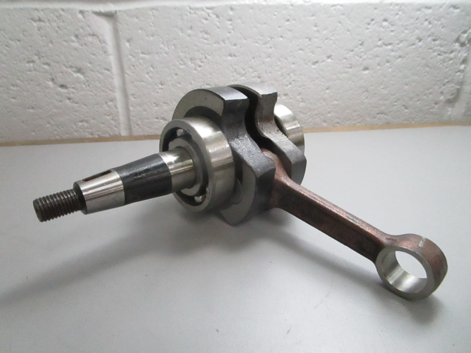 *NEW OEM* 0820 Suzuki Crankshaft Assy 12200-98301