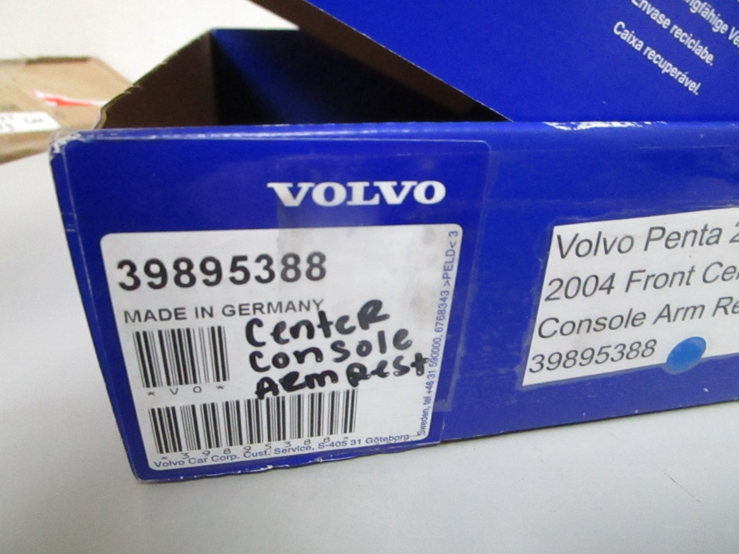 *NEW OEM* 0720 Volvo Penta 2001- 2004 Front Center Console Arm Rest 39895388