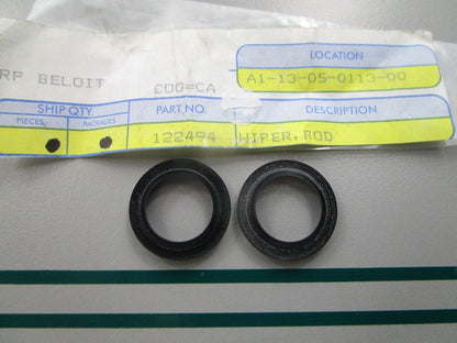 NEW OEM (LOT OF 2) 122494 0122494 OMC Johnson Evinrude Rod Wiper 0810