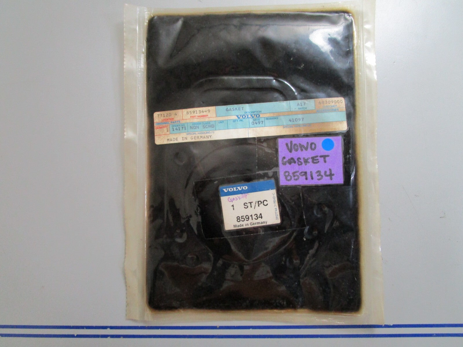 *NEW OEM* 0810 Volvo Penta Gasket 859134