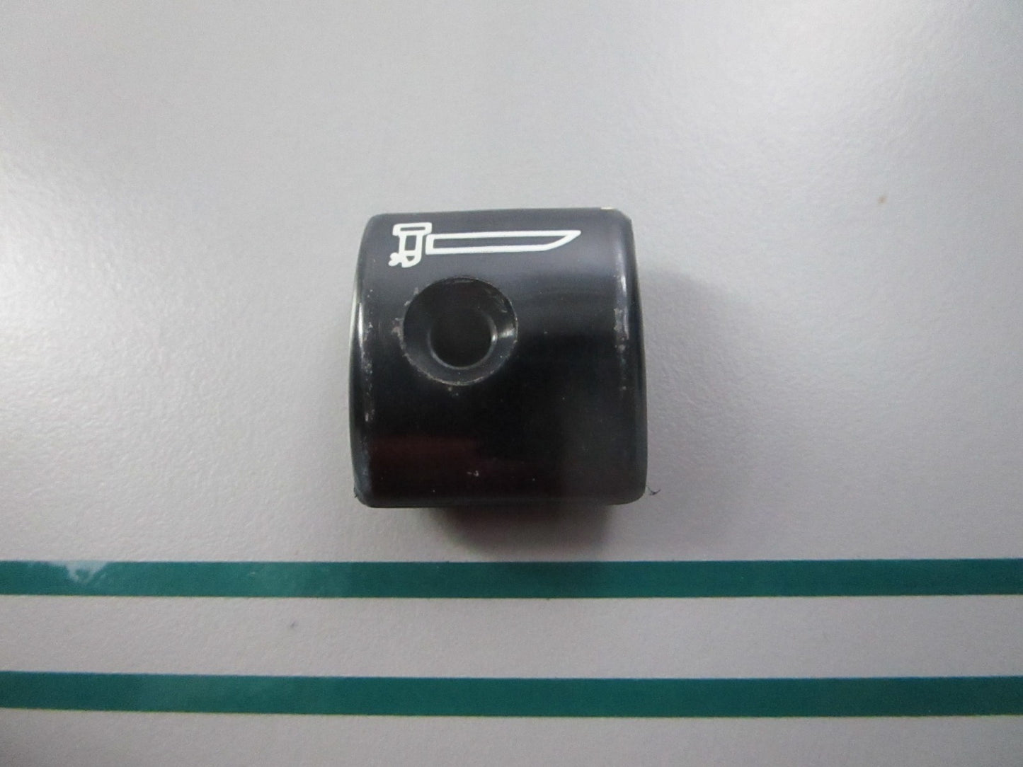 NEW OEM 328048 0328048 OMC Johnson Evinrude Tilt Lock Knob 0810