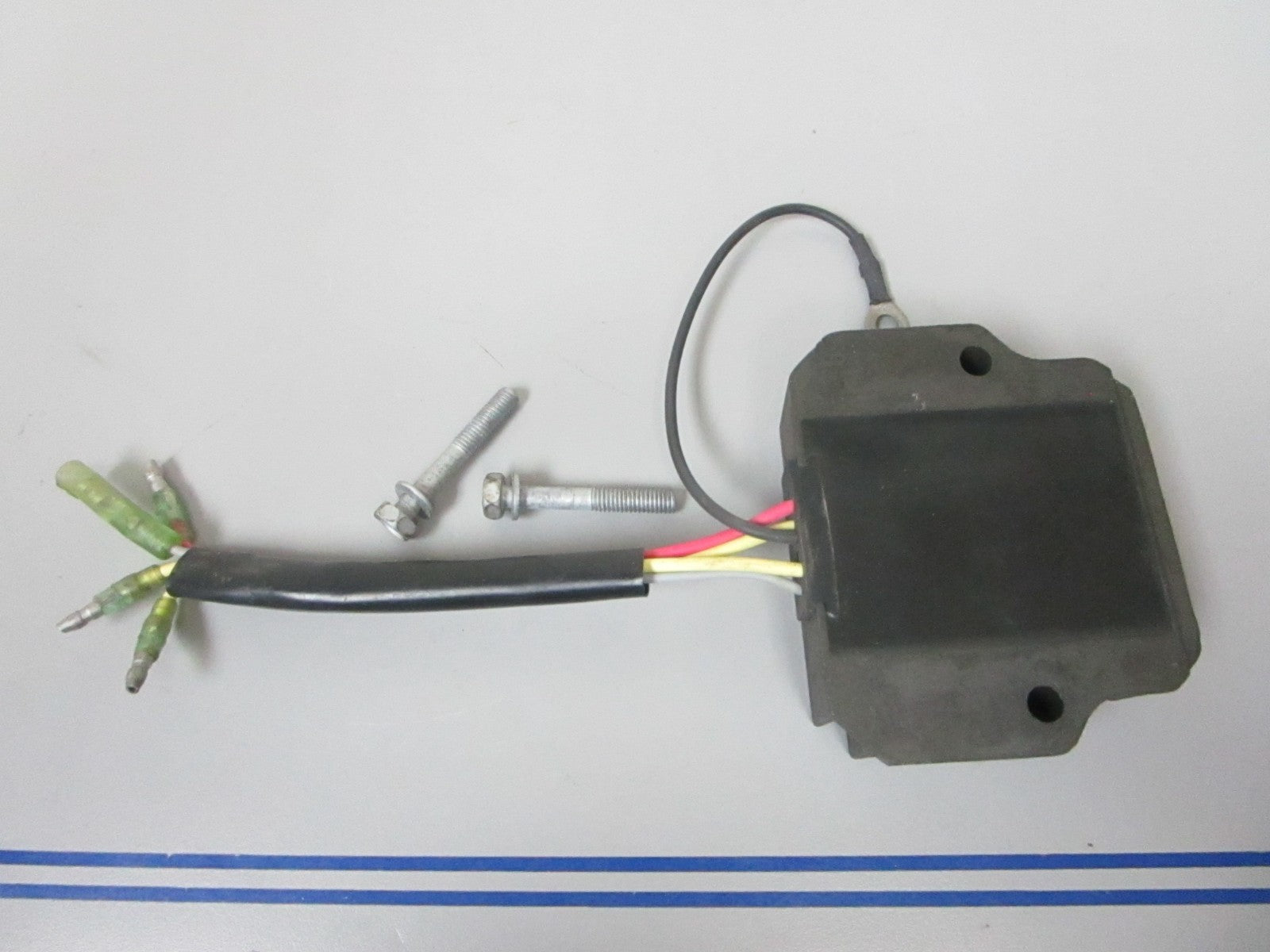 *NEW OEM* 0720 Yamaha Regulator Rectifier 65W-81960-10-00 65W-81960-00-00