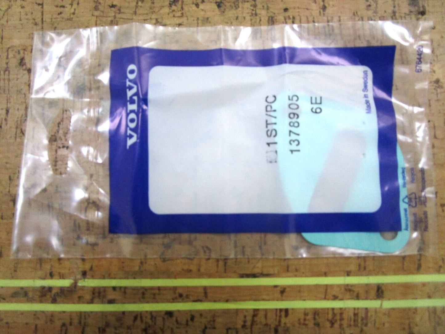 *NEW OEM* 0750 Volvo Penta GASKET 1378905