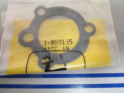 NEW OEM M68135 John Deere Intake Gasket 0810