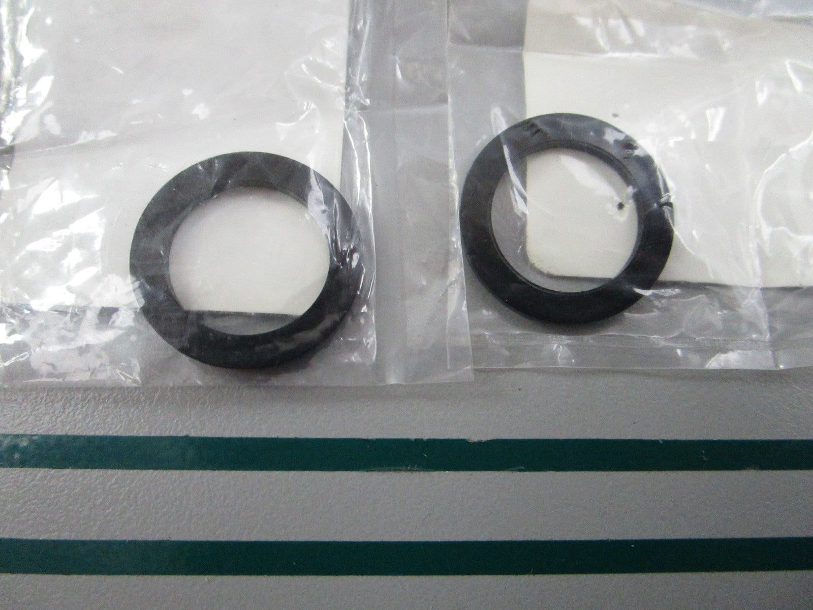 NEW OEM (LOT OF 2) 90202-15M37-00 Yamaha Washer 0810