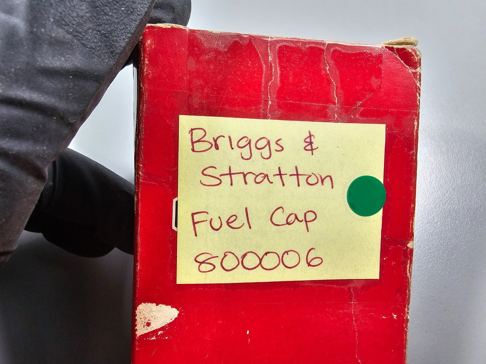 NEW OEM (LOT OF 2) 800006 Briggs & Stratton Fuel Cap 0810
