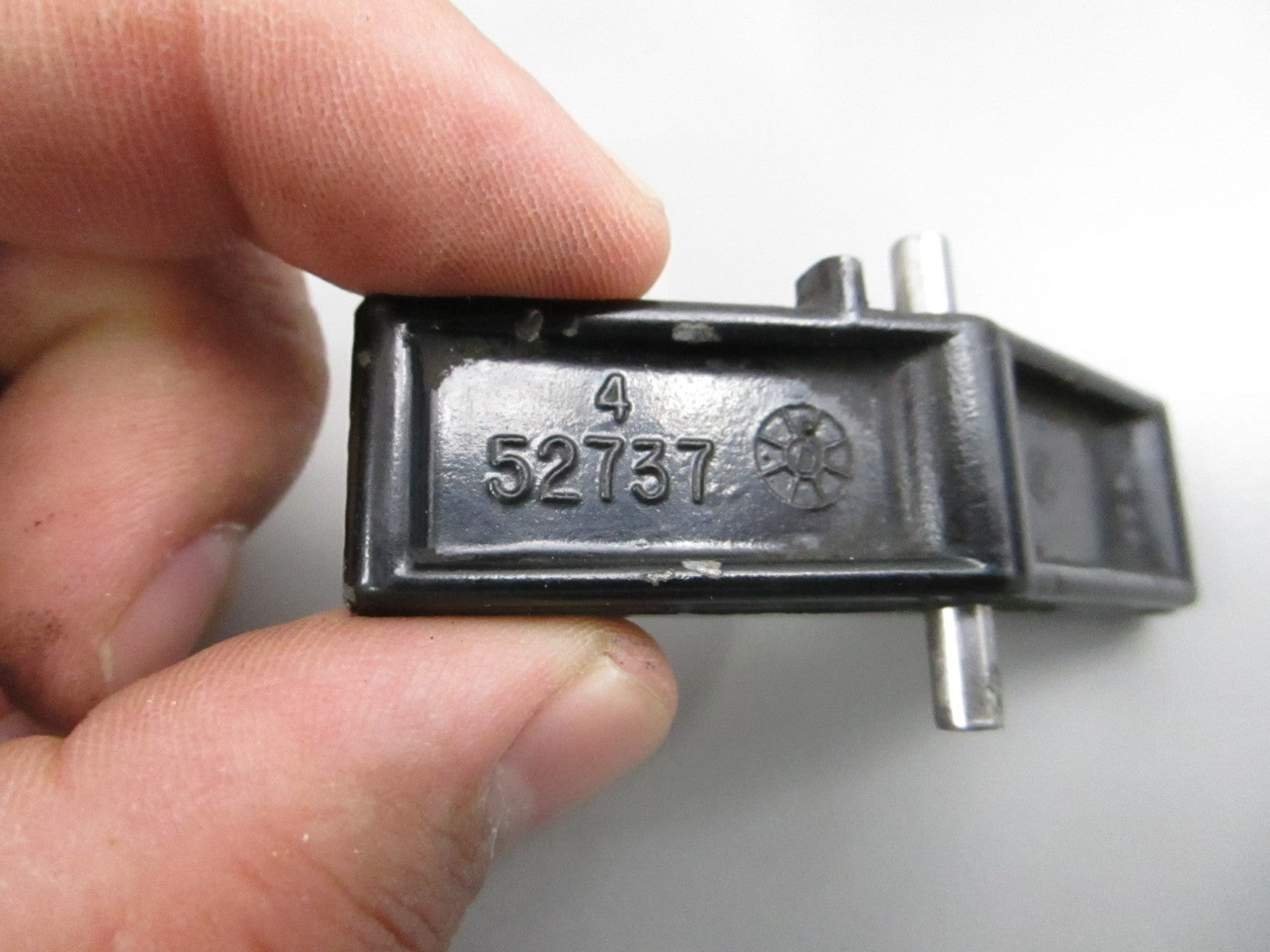 NEW OEM 52737 Mercury Quicksilver Cowl Latch Hinge Lever 0810