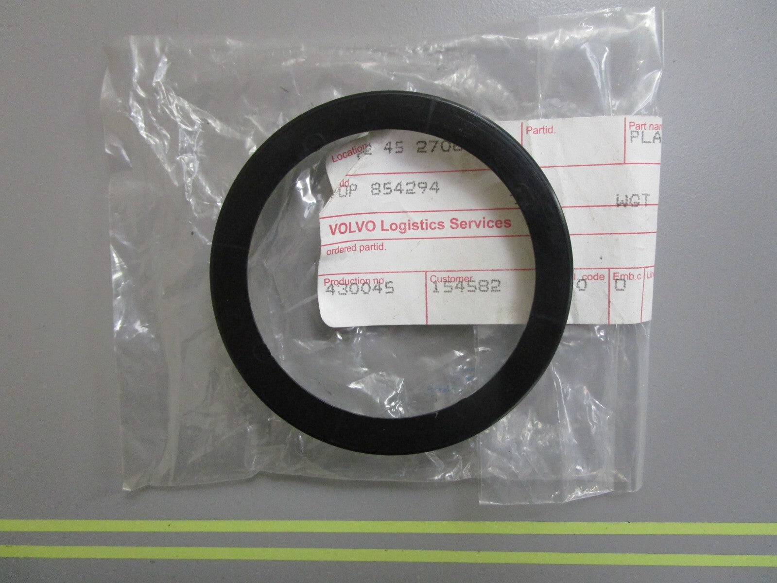 *NEW OEM* 0810 Volvo Penta Plastic Washer 854294