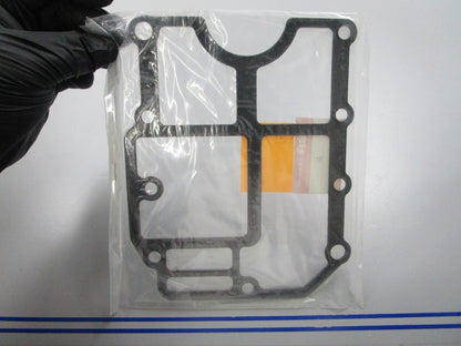 NEW OEM 51211-95240 51211-95260 Suzuki Gasket 0810
