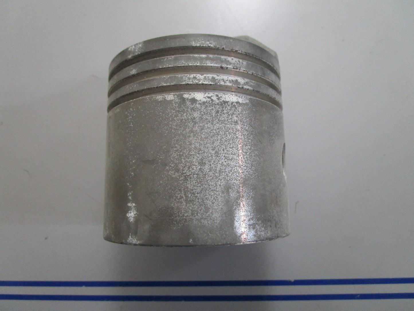 *NEW OEM* 0820 OMC Johnson Evinrude Piston 380568 0380568 311748