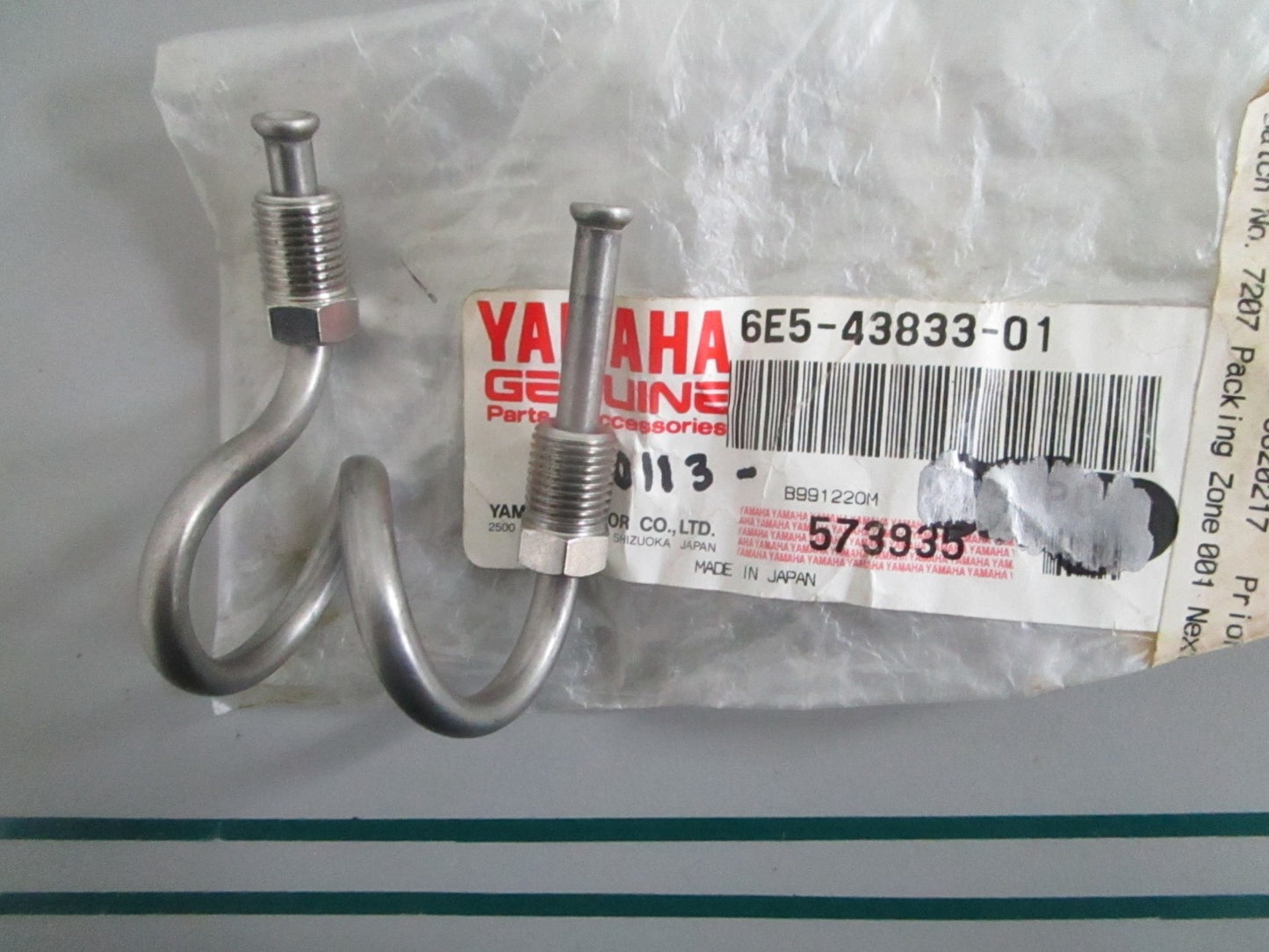 NEW OEM 6E5-43833-01-00 Yamaha Pipe 0820