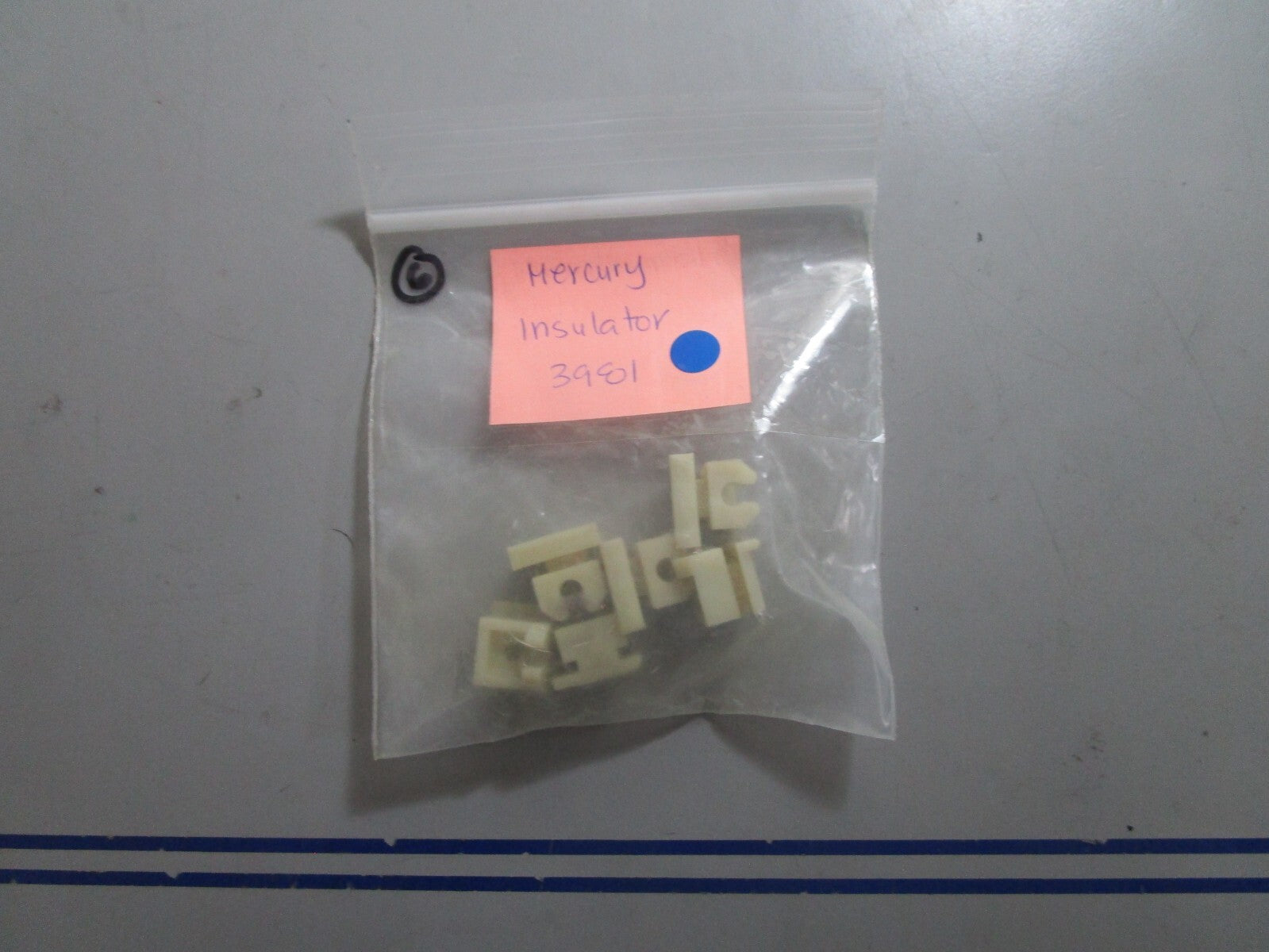 *NEW OEM* 0720 Mercury Quicksilver Insulator 3981