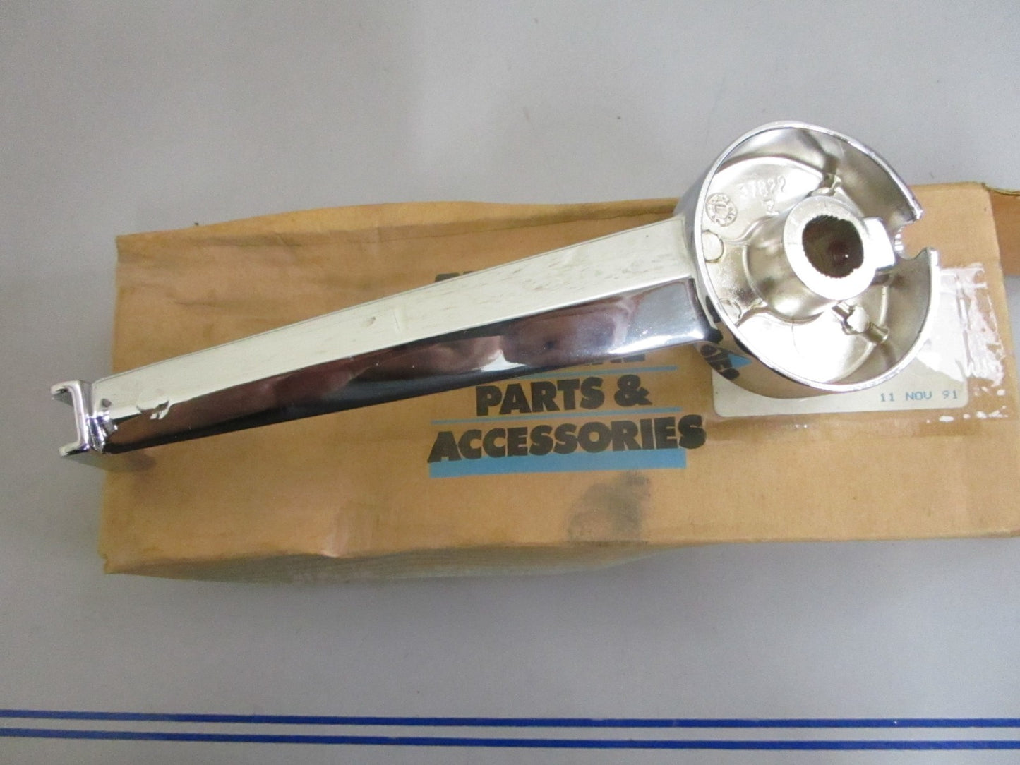 *NEW OEM* 0820 Mercury Quicksilver Handle 37822