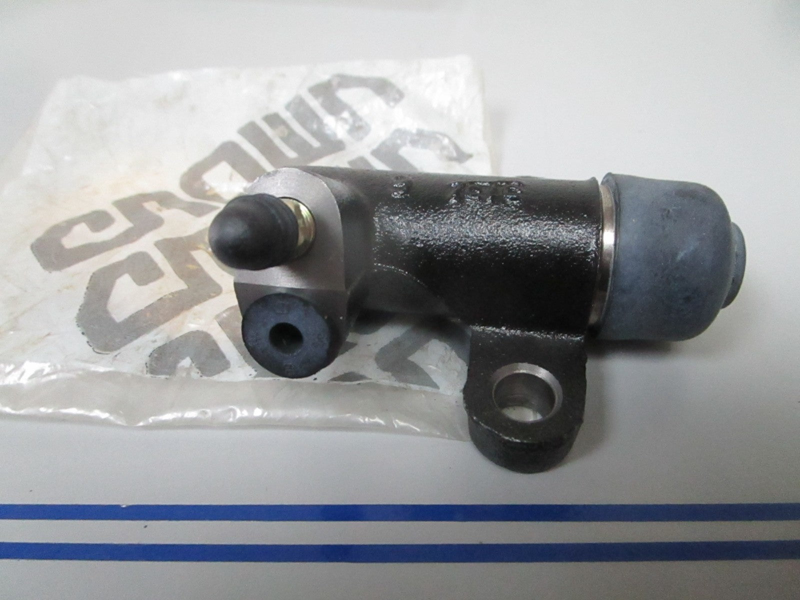 *NEW OEM* 0720 Crown Cylinder Slave 077637