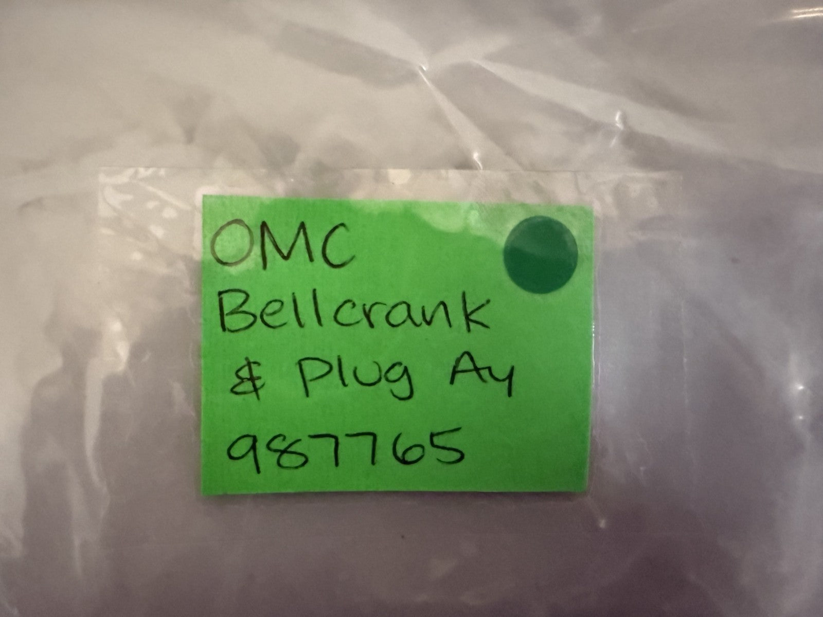 NEW OEM 987765 0987765 OMC Johnson Evinrude Bellcrank & Plug Assy 0820