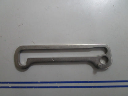 *NEW OEM* 0810 OMC Johnson Evinrude Starboard Side Tilt Lock Assy 387668 0387668