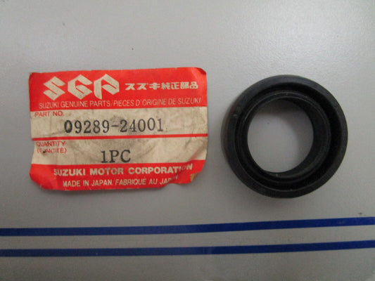 *NEW OEM* 0770 Suzuki Oil Seal 09289-24001