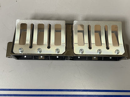 *NEW OEM* 0670 OMC Johnson Evinrude Reed Block Assembly 5006252