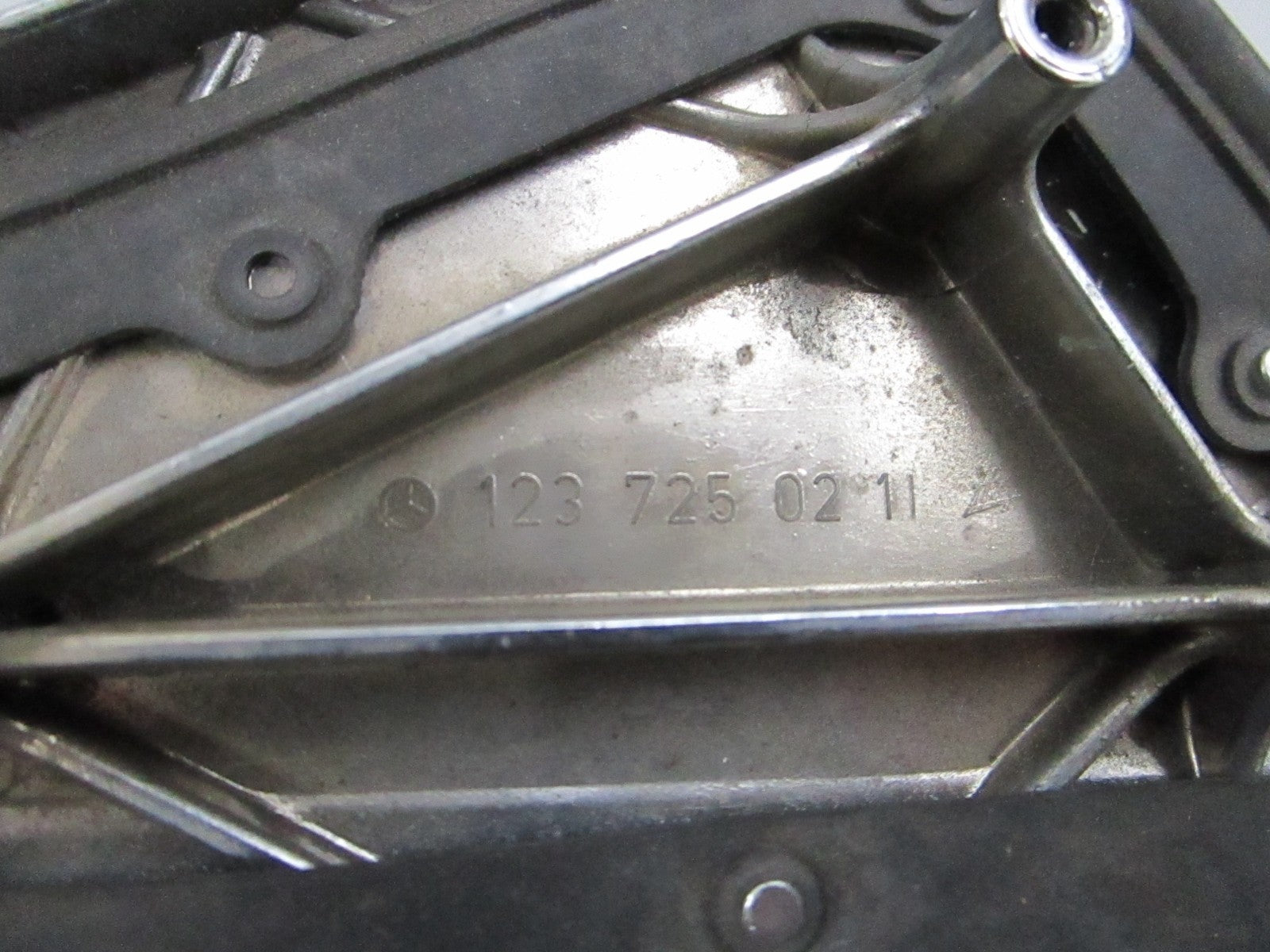 NEW OEM 1237250211 Mercedes-Benz Cover Plate w/ Seal 0810