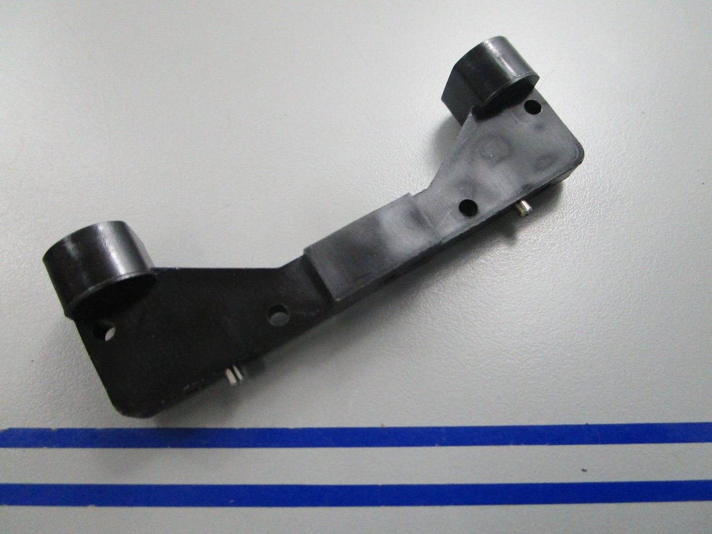 NEW OEM 115400 Crown Support Arm Bracket 0810
