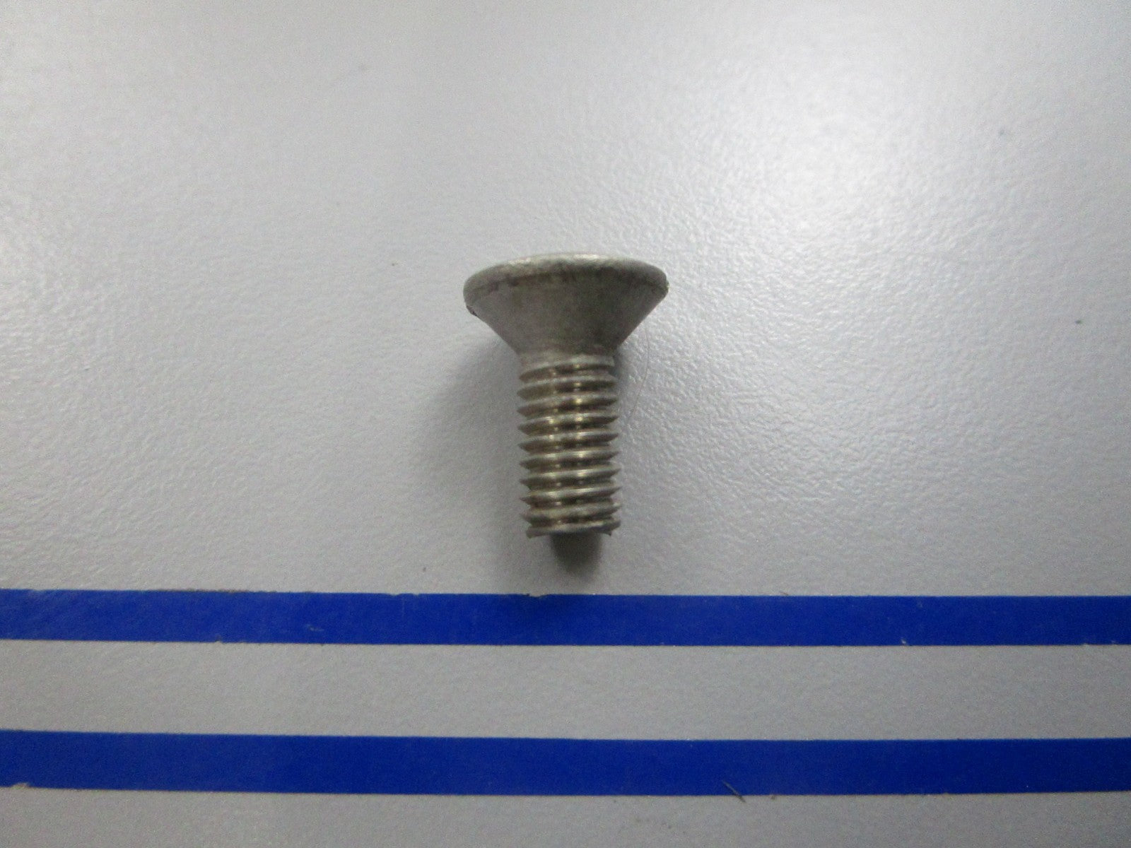 NEW OEM 10-82164M Mercury Mariner Screw Bolt 0810