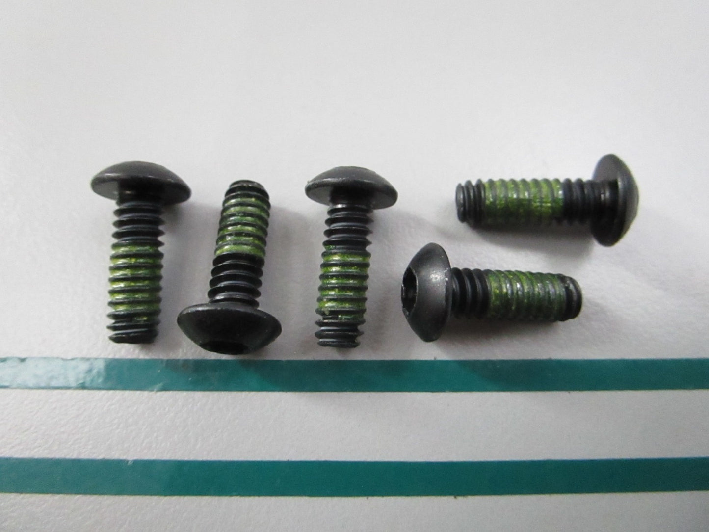 NEW OEM (LOT OF 5) 10200698 Harley Davidson Screw 0810