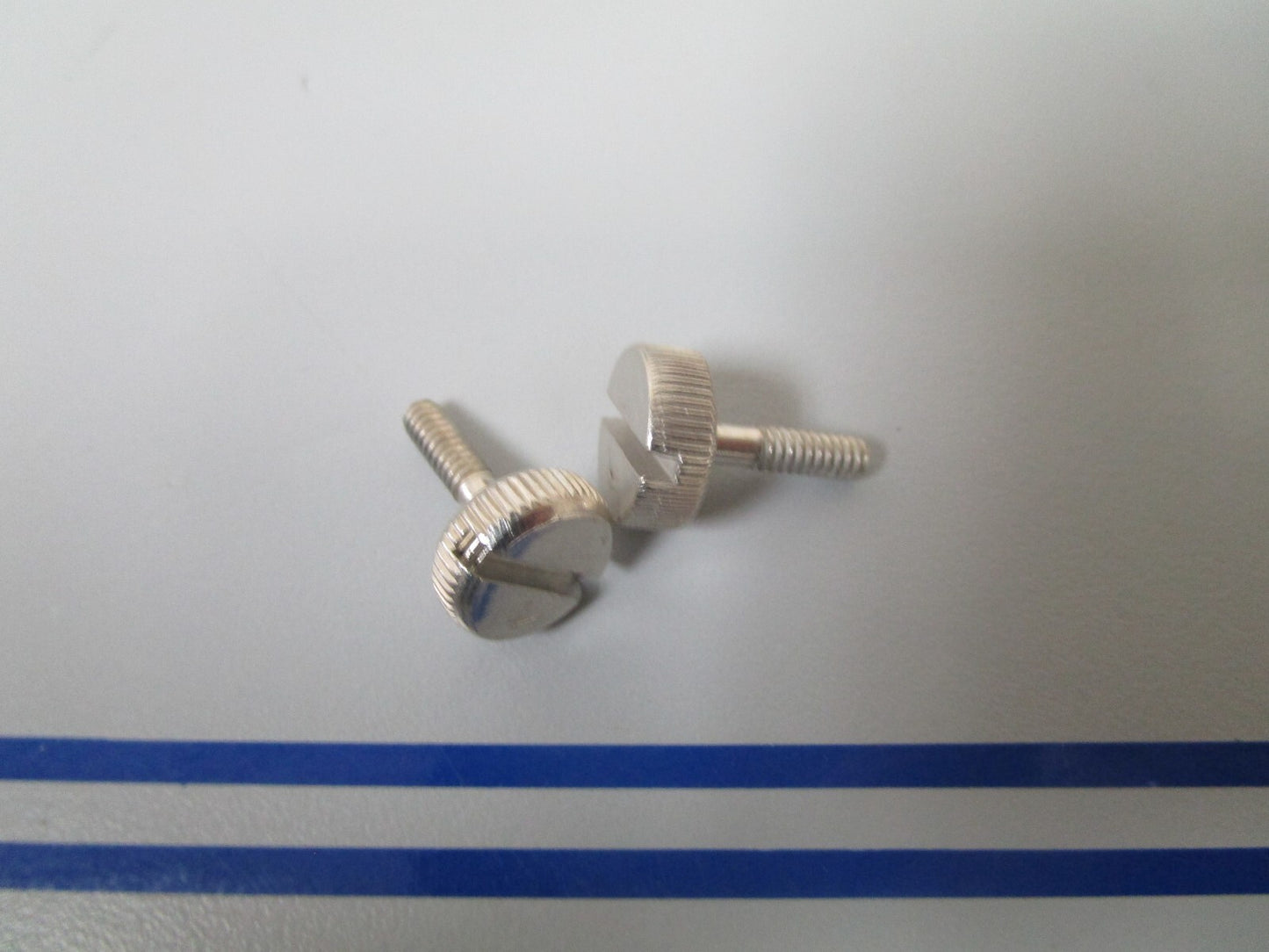 *NEW OEM* (LOT OF 2) 0810 OMC Johnson Evinrude Fuel Pump Screw 330196 0330196