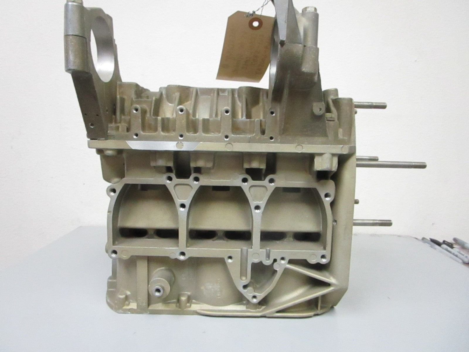 *NEW OEM* 0720 Mercury 65hp Cylinder Crankcase 961-5887 869-6005A3