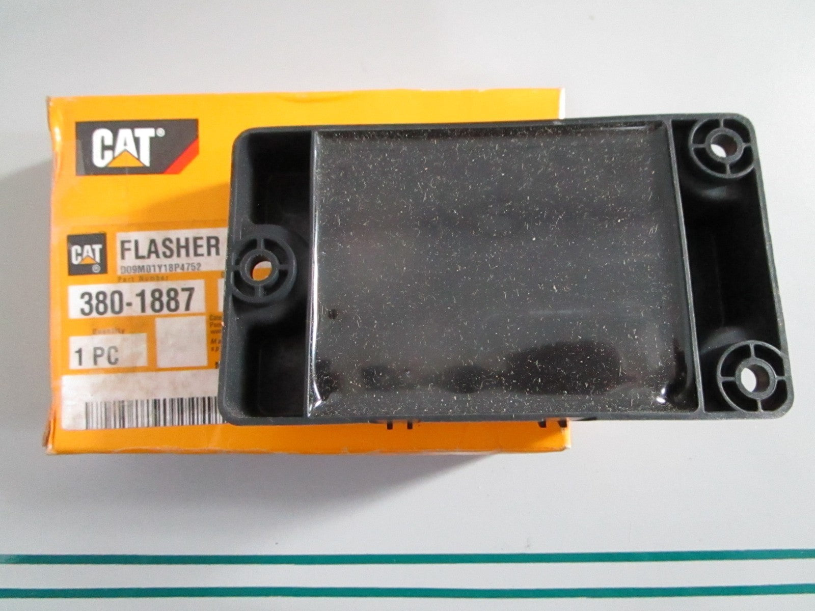 NEW OEM 380-1887 CAT Flasher Assy 0820