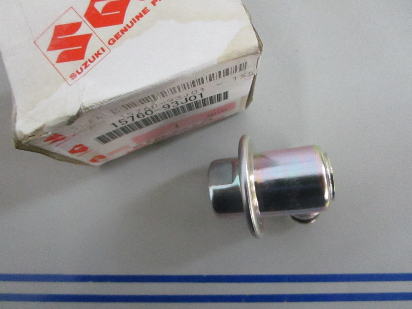 *NEW OEM* 0820 Suzuki Fuel Regulator 15760-93J01