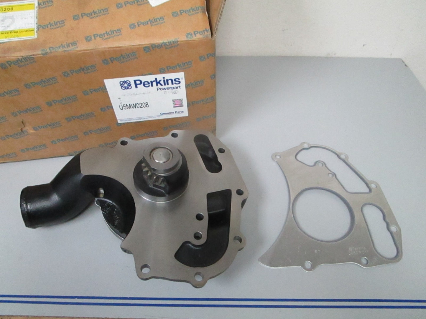 *NEW OEM* 0720 Perkins Water Pump Kit U5MW0208
