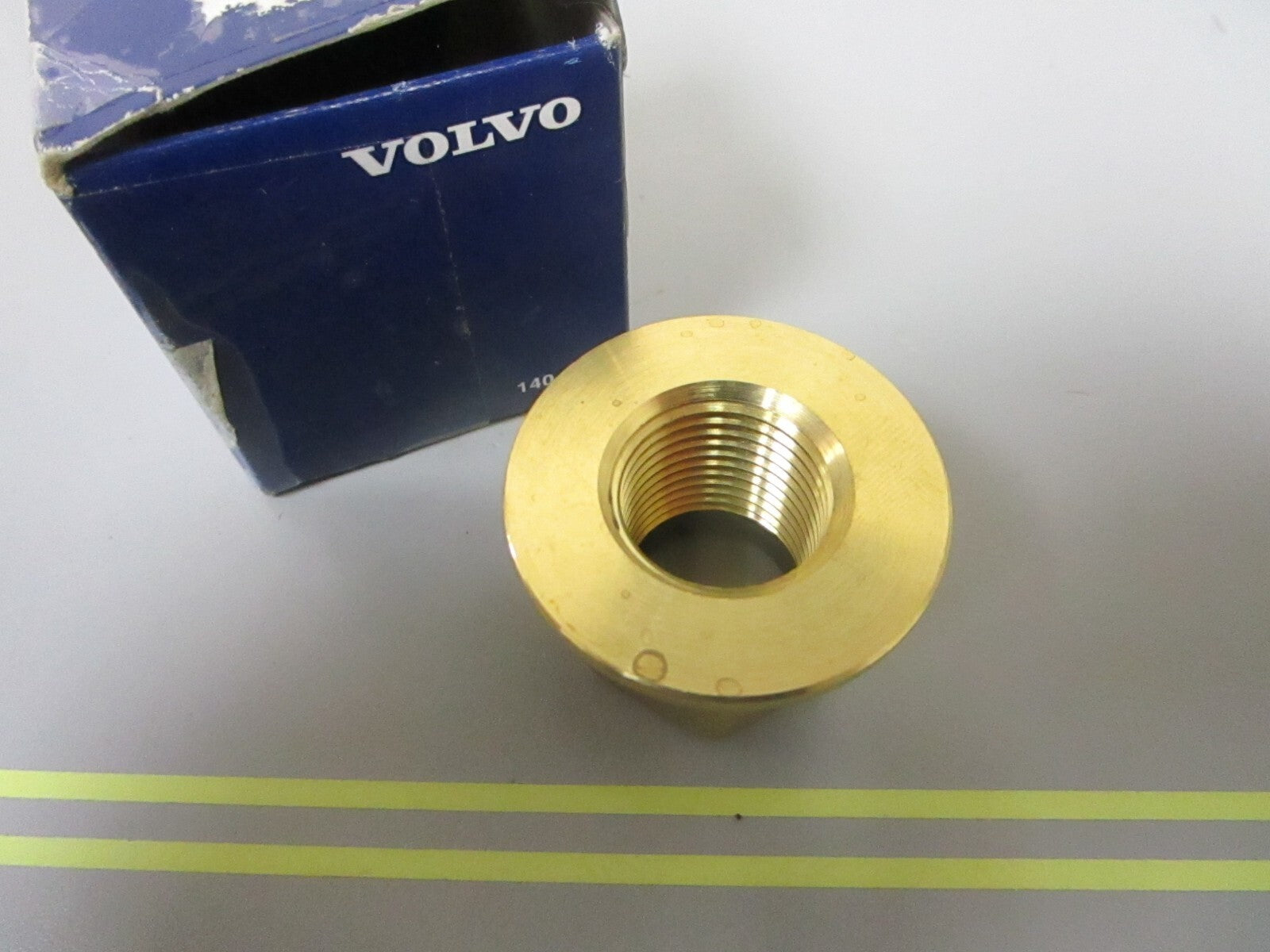 *NEW OEM* 0720 Volvo Penta Propeller Nut 3863213